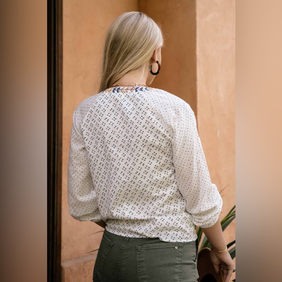 NWT Bohme Spanish Embroidered White Top Tassels Gold Beading M - Picture 4 of 9